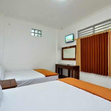 Hotel Bukit Uhud Yogyakarta Eksteriør bilde