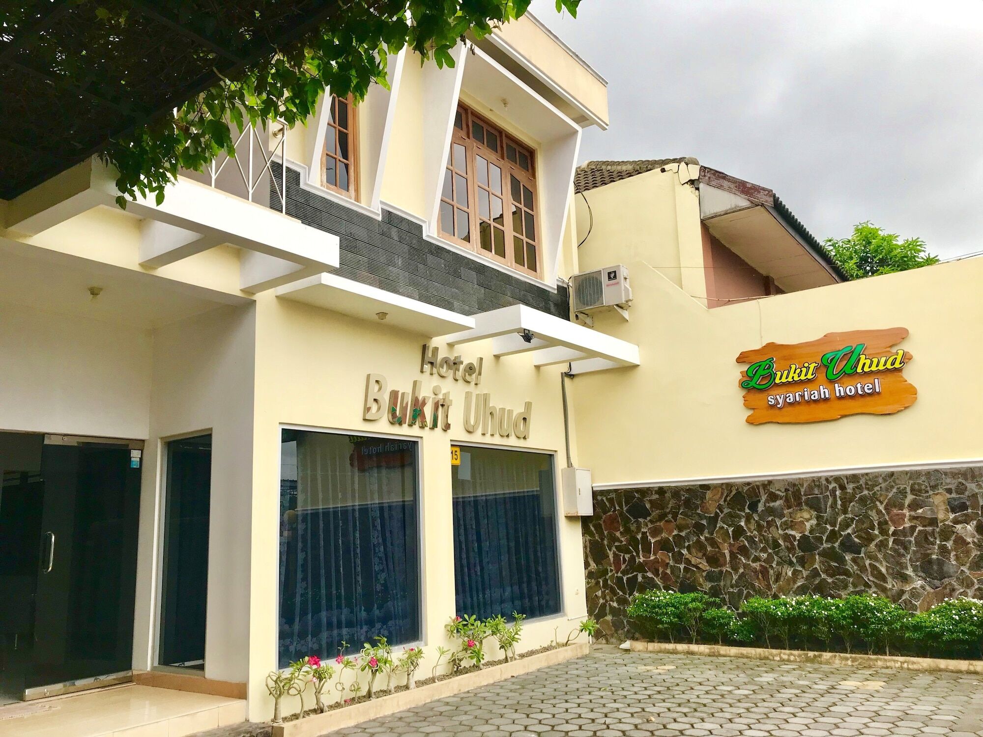 Hotel Bukit Uhud Yogyakarta Eksteriør bilde